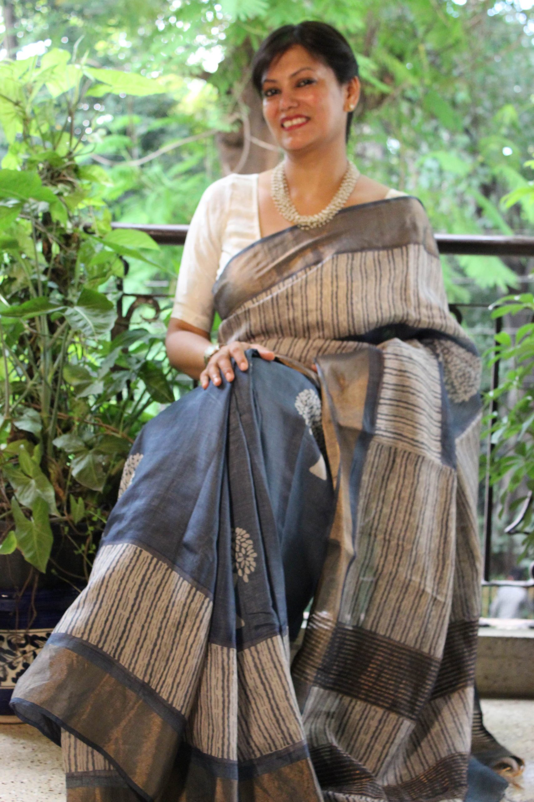 CHARUKRITI Handloom Sarees : Buy CHARUKRITI Grey Katan Silk Zari Handwoven  Saree with Unstitched Blouse Online | Nykaa Fashion